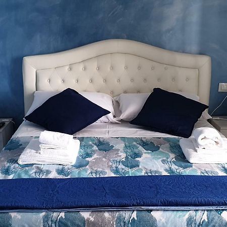 A Un Passo Dal Mare Bed & Breakfast อากรอโปลี ภายนอก รูปภาพ