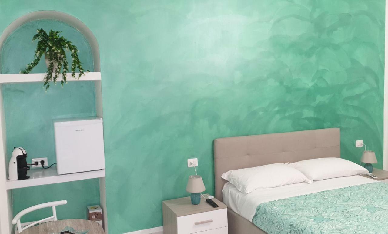 A Un Passo Dal Mare Bed & Breakfast อากรอโปลี ภายนอก รูปภาพ